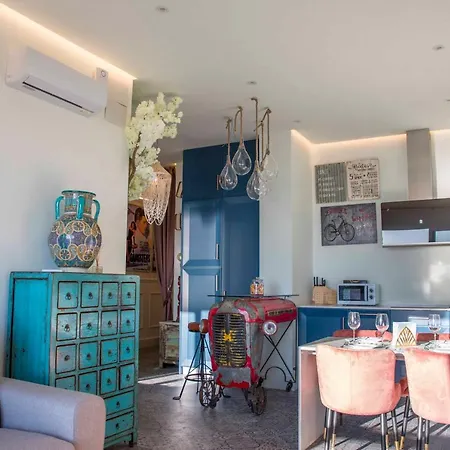 Apartamento Atico Ava Gardner, Penthouse De 2 Dormitorios Y 2 Banos, Solarium Con Vistas Espectaculares, El Apartamento Tiene Una Ubicacion Unica Ya Que En Ascensor Privado Tardamos 2 Mts A La Playa Y A La Vez Estas En El Centro De Appartement *
