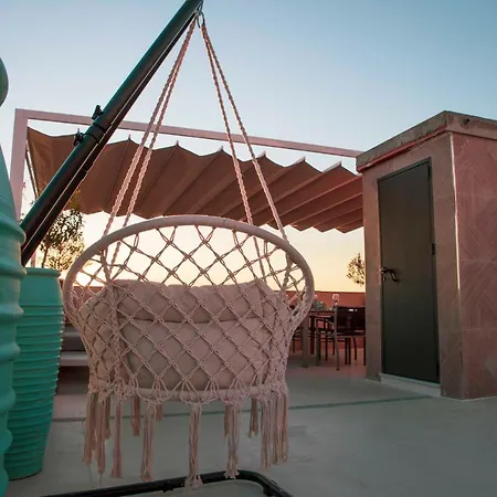 Apartamento Atico Ava Gardner, Penthouse De 2 Dormitorios Y 2 Banos, Solarium Con Vistas Espectaculares, El Apartamento Tiene Una Ubicacion Unica Ya Que En Ascensor Privado Tardamos 2 Mts A La Playa Y A La Vez Estas En El Centro De Torremolinos