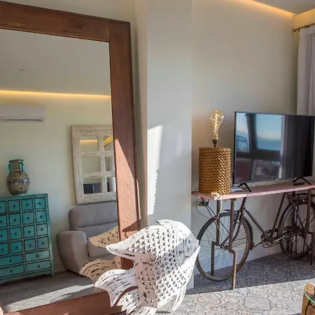 Appartement Apartamento Atico Ava Gardner, Penthouse De 2 Dormitorios Y 2 Banos, Solarium Con Vistas Espectaculares, El Apartamento Tiene Una Ubicacion Unica Ya Que En Ascensor Privado Tardamos 2 Mts A La Playa Y A La Vez Estas En El Centro De *