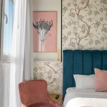 Apartamento Atico Ava Gardner, Penthouse De 2 Dormitorios Y 2 Banos, Solarium Con Vistas Espectaculares, El Apartamento Tiene Una Ubicacion Unica Ya Que En Ascensor Privado Tardamos 2 Mts A La Playa Y A La Vez Estas En El Centro De Appartement