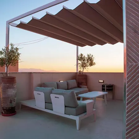 Apartamento Atico Ava Gardner, Penthouse De 2 Dormitorios Y 2 Banos, Solarium Con Vistas Espectaculares, El Apartamento Tiene Una Ubicacion Unica Ya Que En Ascensor Privado Tardamos 2 Mts A La Playa Y A La Vez Estas En El Centro De Appartement